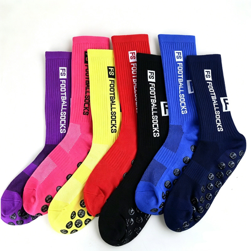 1 Pair Grippy Sports Crew Sock - đánh giá và giá Sports Socks